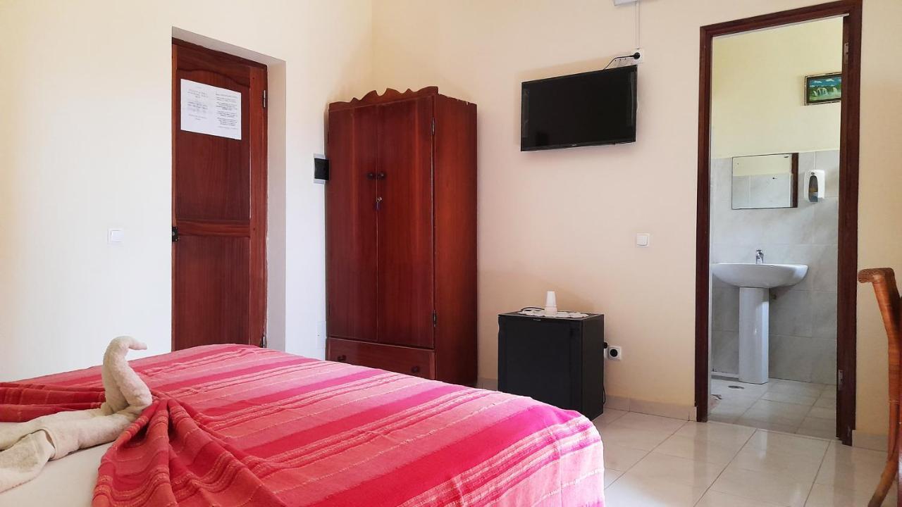 Bed and Breakfast Residencial Rosa Criola Sal Rei Exterior foto